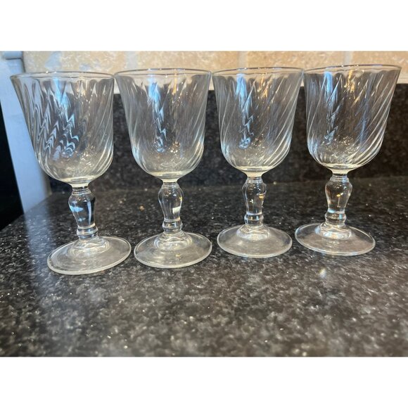 Vtg Arcoroc Rosaline Clear Set Of Four Tall 4" Liqueur Glasses With Swirl Glass - Picture 1 of 6